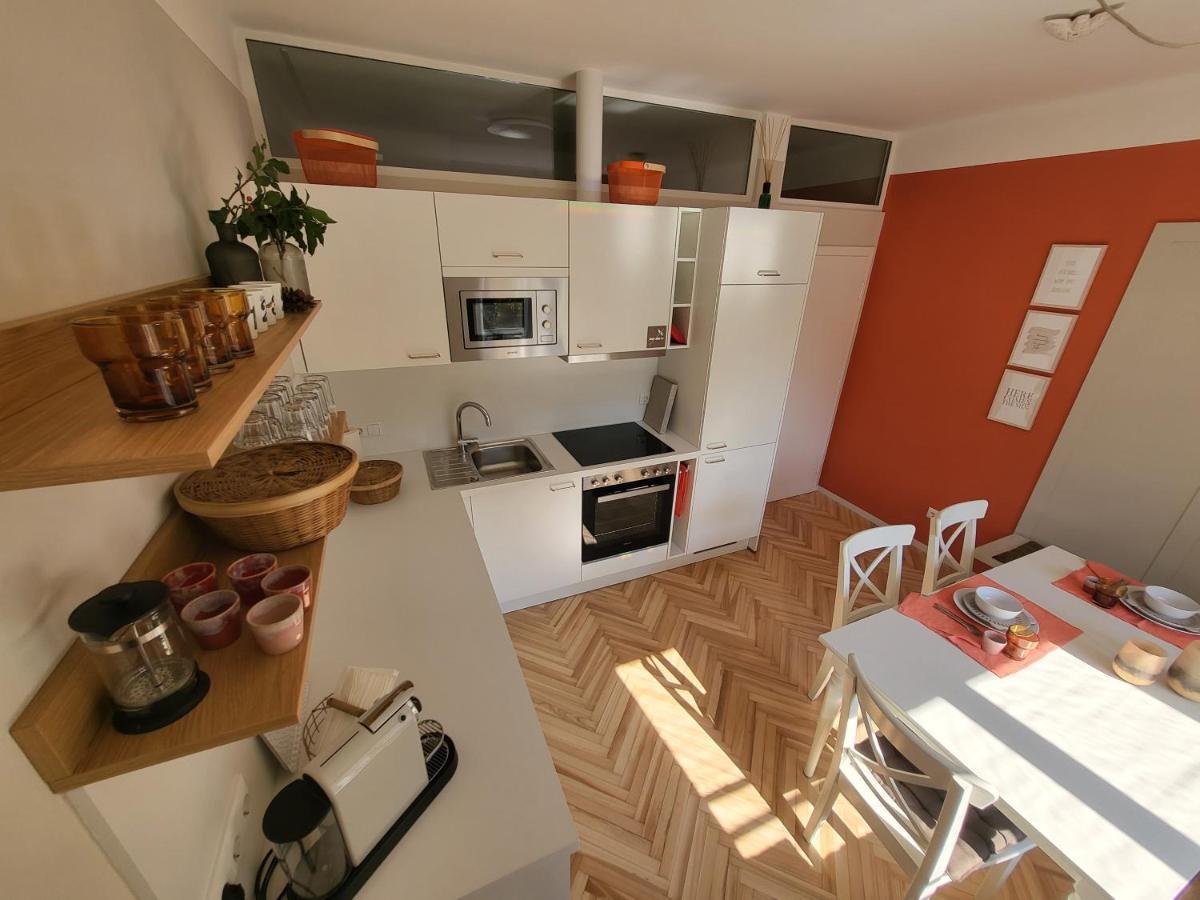 Orange Flat By Grazrentals Highest Standard & Free Parking Exterior foto